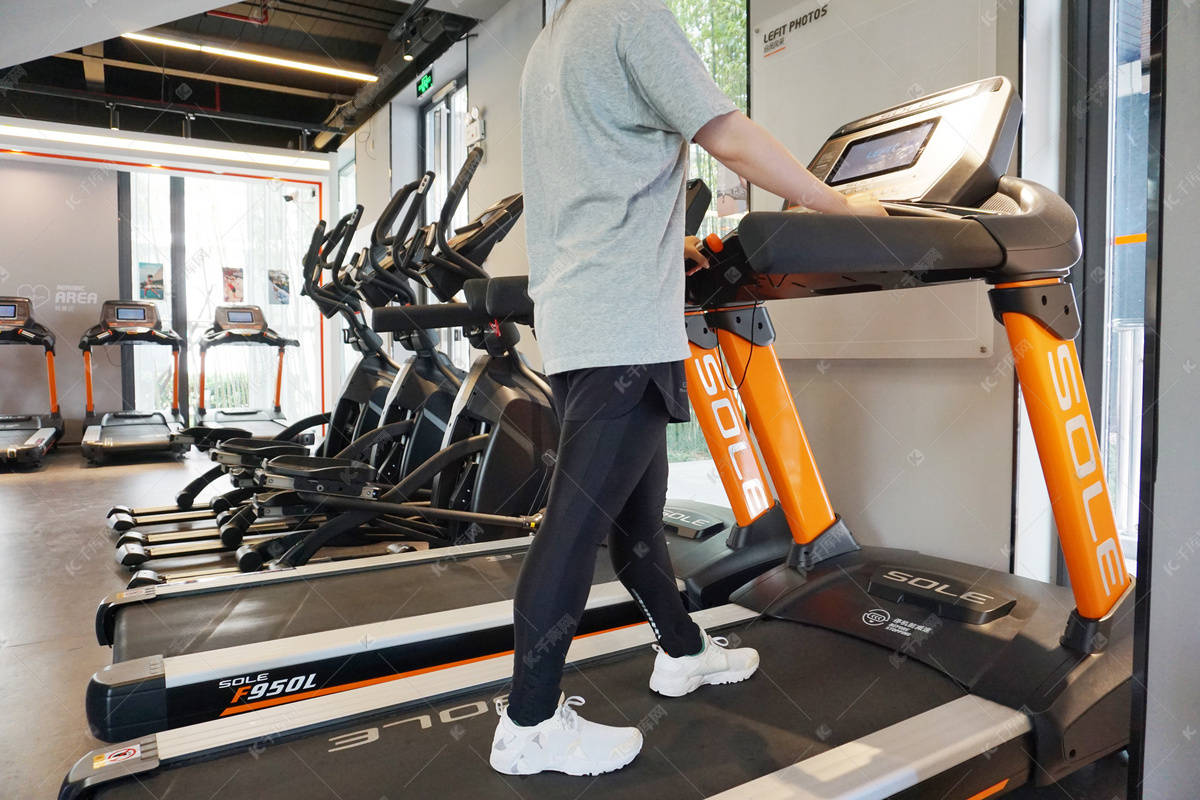 如何挑選一款合適的跑步機(jī) 家用跑步機(jī)多少錢(qián)合適？